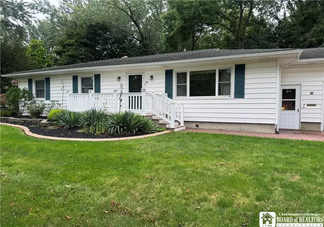 Photo 1 of Single family home for sale at 25 Forbes Pl, Fredonia, NY 14063 | MLS# R1711445 | Listing updated on 2026-09-03