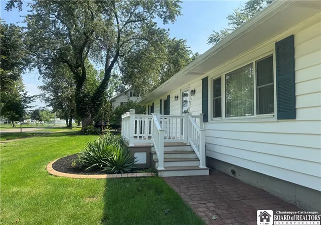 Photo 2 of Single family home for sale at 25 Forbes Pl, Fredonia, NY 14063 | MLS# R1711445 | Listing updated on 2026-09-03