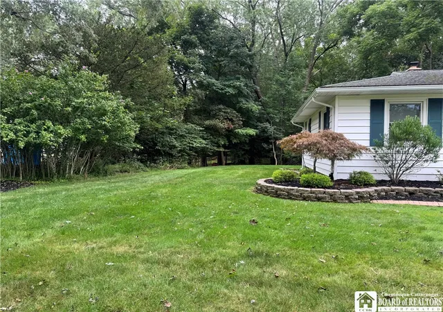 Photo 4 of Single family home for sale at 25 Forbes Pl, Fredonia, NY 14063 | MLS# R1711445 | Listing updated on 2026-09-03