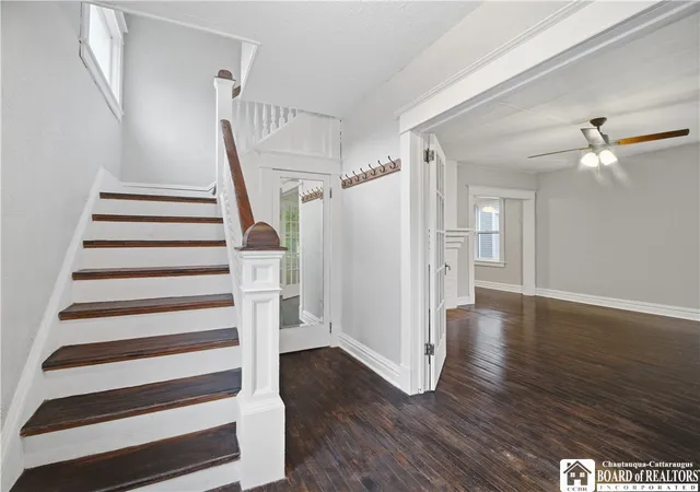 Photo 3 of Single family home for sale at 31 White St, Fredonia, NY 14063 | MLS# R1711923 | Listing updated on 2026-09-03