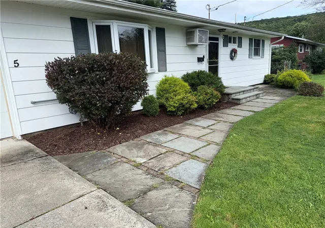 Photo 2 of Single family home for sale at 5 Bolton Dr, Oneonta, NY 13820 | MLS# R1711971 | Listing updated on 2026-09-08