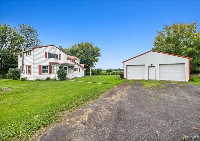 Photo 2 of Single family home for sale at 3976 Sweden Walker Rd, Brockport, NY 14420 | MLS# B1712235 | Listing updated on 2026-09-13