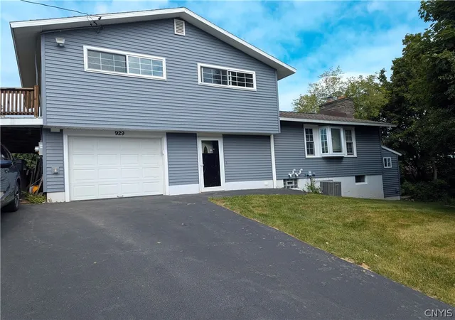 Photo 1 of Single family home for sale at 929 Northway St, Syracuse, NY 13224 | MLS# S1711308 | Listing updated on 2026-09-05