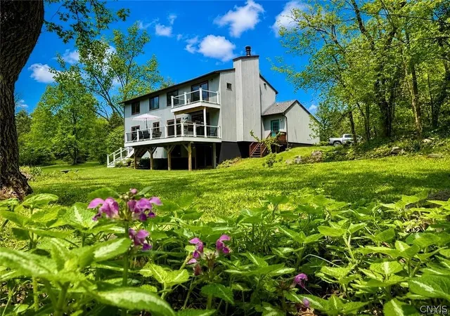 Photo 2 of Single family home for sale at 7801 Clearwater Cir, Manlius, NY 13104 | MLS# S1712274 | Listing updated on 2026-09-14