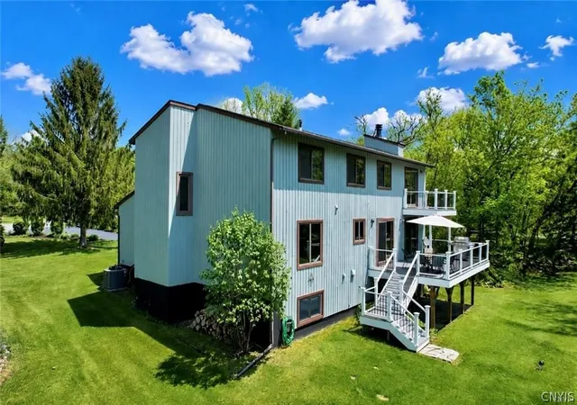 Photo 3 of Single family home for sale at 7801 Clearwater Cir, Manlius, NY 13104 | MLS# S1712274 | Listing updated on 2026-09-14