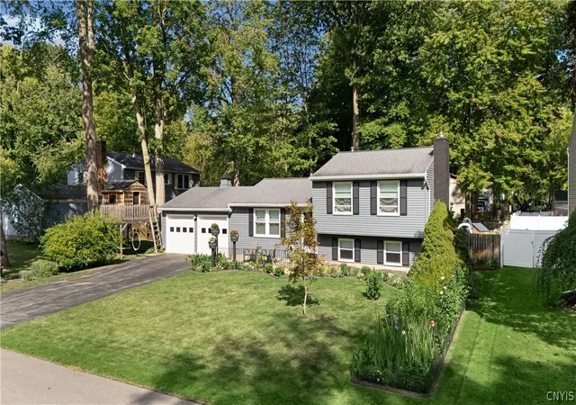 Photo 3 of Sale Pending at 408 Single Dr, Syracuse, NY 13212 | MLS# S1712273 | Listing updated on 2026-09-07