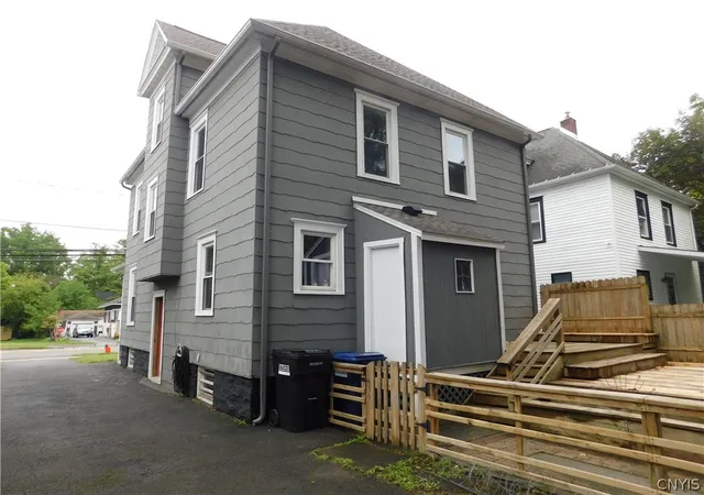 Photo 4 of Sale Pending at 144 E Seneca Turnpike, Syracuse, NY 13205 | MLS# S1711607 | Listing updated on 2026-09-08