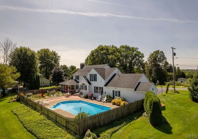 Photo 2 of Sale Pending at 26 Coventry Dr, Fulton, NY 13069 | MLS# S1711078 | Listing updated on 2026-09-07