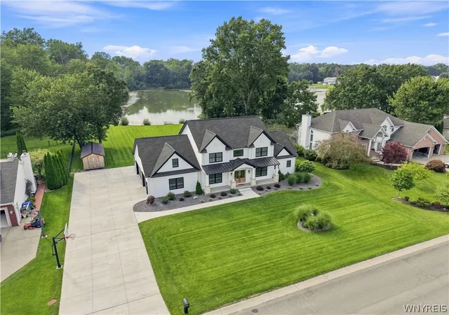 Photo 3 of Single family home for sale at 7366 Winbert Dr, North Tonawanda, NY 14120 | MLS# B1711358 | Listing updated on 2026-09-10