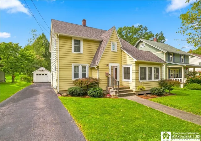 Photo 2 of Single family home for sale at 159 Hotchkiss St, Jamestown, NY 14701 | MLS# R1712394 | Listing updated on 2026-09-04