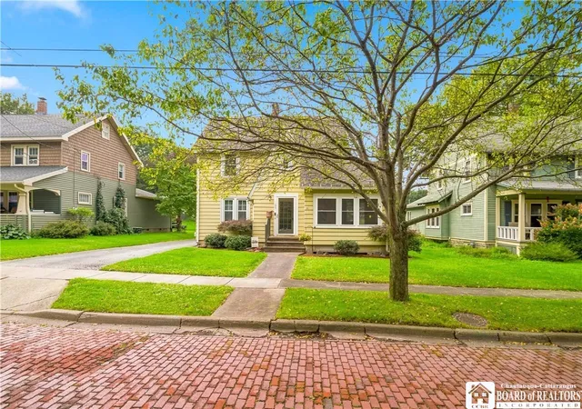 Photo 2 of Single family home for sale at 159 Hotchkiss St, Jamestown, NY 14701 | MLS# R1712394 | Listing updated on 2026-09-04