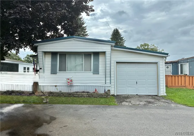 Manufactured home for sale at 6035 S 86 Lot Transit Rd, Lockport Town, NY 14094 | MLS# B1712069