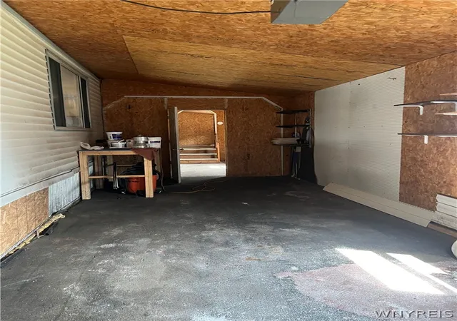 Photo 3 of Manufactured home for sale at 6035 S 86 Lot Transit Rd, Lockport Town, NY 14094 | MLS# B1712069 | Listing updated on 2026-09-04