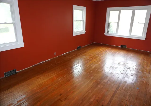 Photo 3 of Single family home for sale at 40 David Ave, Rochester, NY 14620 | MLS# R1712015 | Listing updated on 2026-09-09