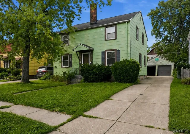 Listing Photo 4 - Condo for sale in building located at 117 Fowler Ave, Buffalo, NY 14217
