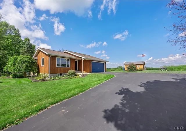 Photo 3 of Sale Pending at 4591 Stoney Brk Rd, Oneida, NY 13421 | MLS# S1711768 | Listing updated on 2026-09-11