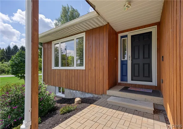 Photo 4 of Sale Pending at 4591 Stoney Brk Rd, Oneida, NY 13421 | MLS# S1711768 | Listing updated on 2026-09-11