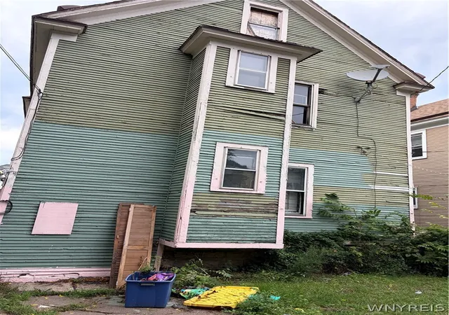 Photo 3 of Sale Pending at 129 E Delavan Ave #S, Buffalo, NY 14208 | MLS# B1709933 | Listing updated on 2026-09-08