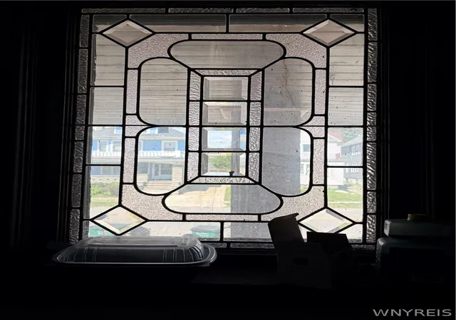 Photo 4 of Sale Pending at 129 E Delavan Ave #S, Buffalo, NY 14208 | MLS# B1709933 | Listing updated on 2026-09-08