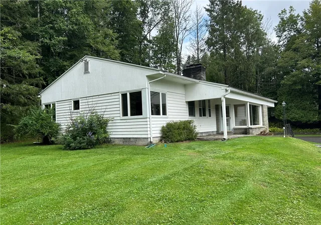 Photo 3 of Single family home for sale at 8 College Ter, Oneonta, NY 13820 | MLS# R1712287 | Listing updated on 2026-09-10