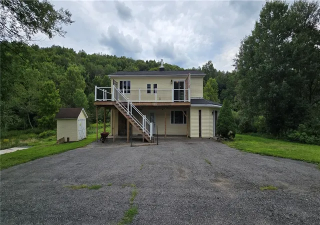 Photo 1 of Single family home for sale at 800 N Sanford Rd, Deposit, NY 13754 | MLS# R1710775 | Listing updated on 2026-09-10