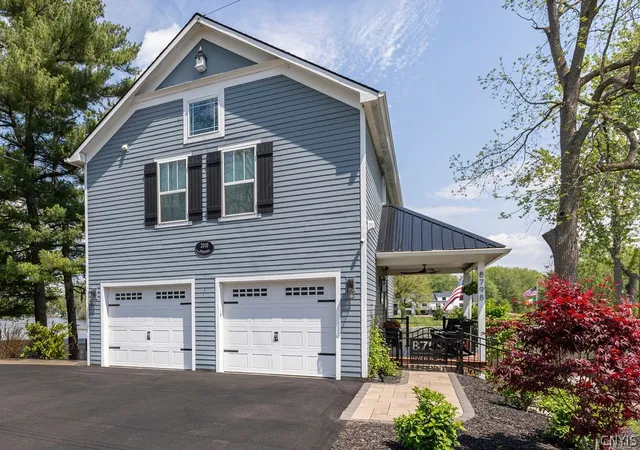 Photo 3 of Single family home for sale at 8798 River Rd, Baldwinsville, NY 13027 | MLS# S1706464 | Listing updated on 2026-09-13