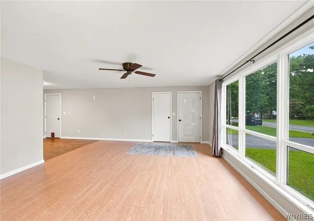 Photo 4 of Single family home for sale at 7221 Laur Rd, Niagara Falls, NY 14304 | MLS# B1711425 | Listing updated on 2026-09-14