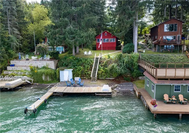Photo 3 of Single family home for sale at 1695 Russells, Skaneateles, NY 13152 | MLS# S1711605 | Listing updated on 2026-09-11