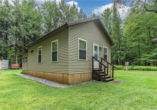 Photo 3 of Single family home for sale at 425 Kittner Ln, Boonville, NY 13309 | MLS# S1711368 | Listing updated on 2026-09-08