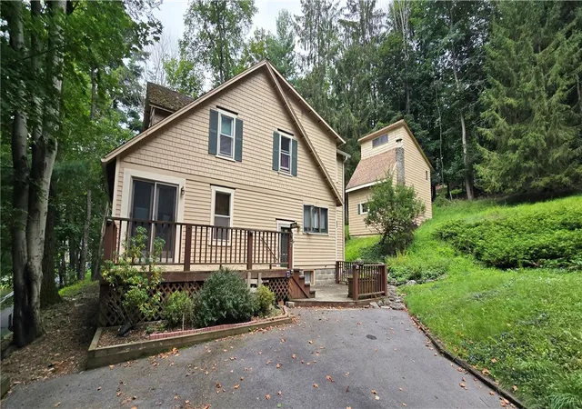 Photo 3 of Single family home for sale at 17 Monroe Ave, Oneonta, NY 13820 | MLS# R1706576 | Listing updated on 2026-09-08