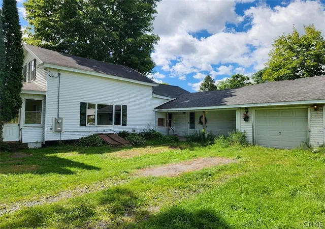 Photo 2 of Single family home for sale at 97 Center St, Cleveland, NY 13042 | MLS# S1712313 | Listing updated on 2026-09-06