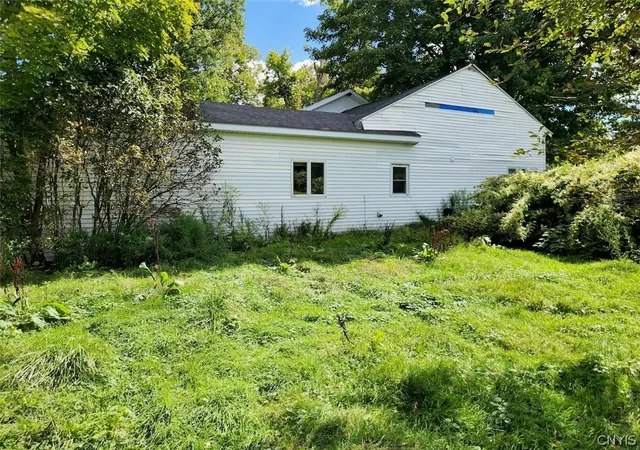 Photo 3 of Single family home for sale at 97 Center St, Cleveland, NY 13042 | MLS# S1712313 | Listing updated on 2026-09-06