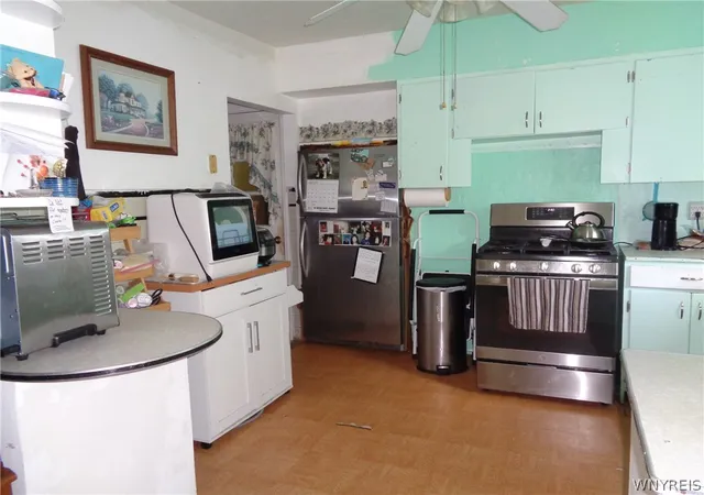 Photo 3 of Single family home for sale at 429 E Oak Orchard St, Shelby, NY 14103 | MLS# B1712248 | Listing updated on 2026-09-08
