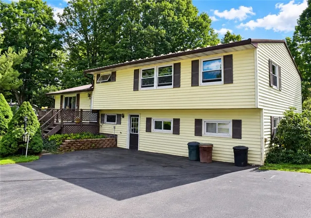 Photo 1 of Single family home for sale at 70 School View Rd, Roxbury, NY 12474 | MLS# R1712650 | Listing updated on 2026-09-12