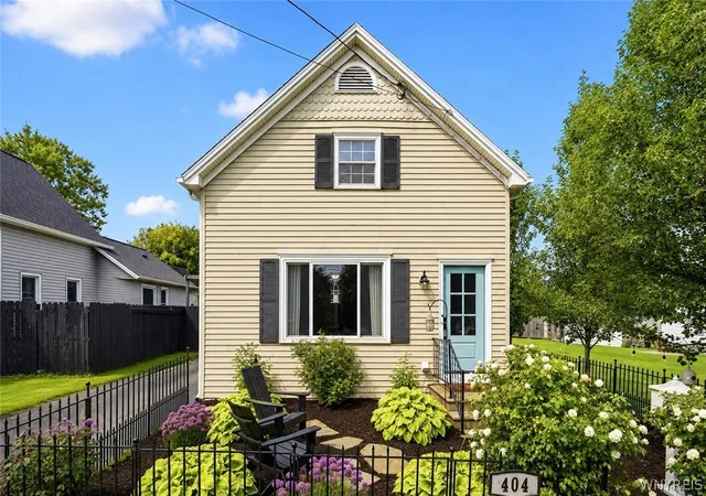 Photo 3 of Sale Pending at 404 Main St, Tonawanda, NY 14150 | MLS# B1711465 | Listing updated on 2026-09-18