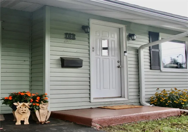 Photo 3 of Sale Pending at 108 Ronnell Dr, Syracuse, NY 13219 | MLS# S1711888 | Listing updated on 2026-09-10