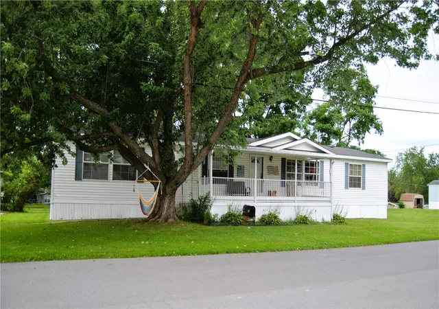 Photo 1 of Manufactured home for sale at 13 Crestline Dr, Avon, NY 14414 | MLS# R1712645 | Listing updated on 2026-09-08