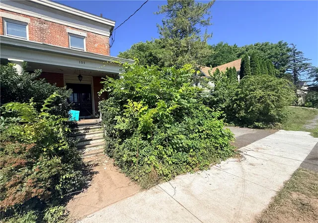 Photo 1 of Single family home for sale at 101 Broad St, Lyons, NY 14489 | MLS# R1711390 | Listing updated on 2026-09-07