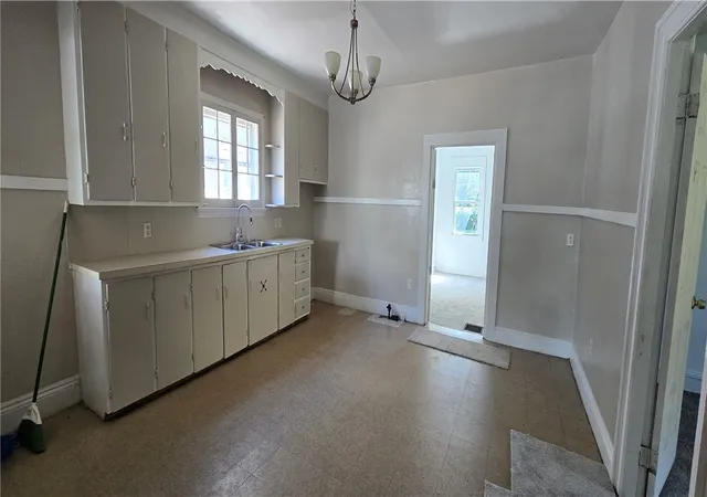 Photo 4 of Single family home for sale at 701 Bay St, Rochester, NY 14609 | MLS# R1712576 | Listing updated on 2026-09-15