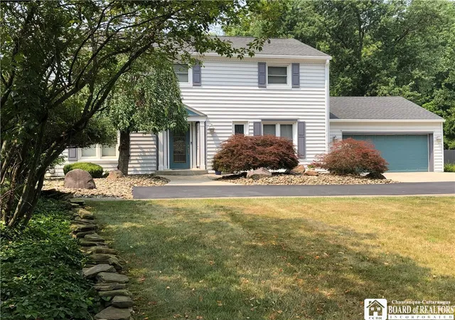 Photo 2 of Single family home for sale at 330 Central Ave, Fredonia, NY 14063 | MLS# R1712743 | Listing updated on 2026-09-07