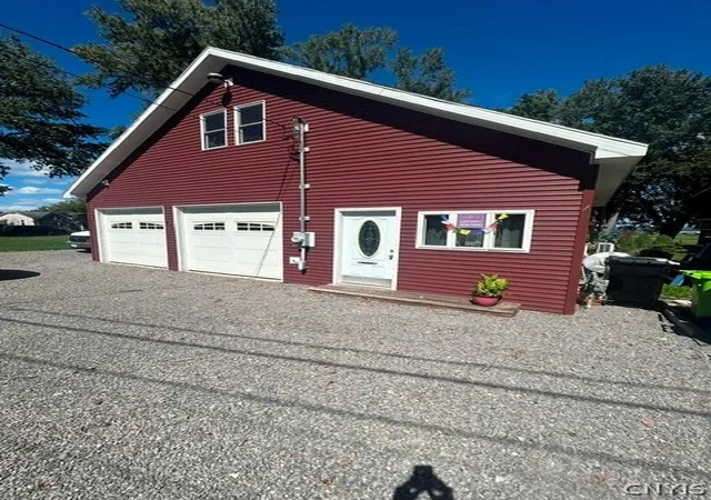 Photo 2 of Single family home for sale at 479 N Shore Dr, Bridgeport, NY 13030 | MLS# S1712584 | Listing updated on 2026-09-14