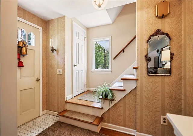 Photo 2 of Single family home for sale at 261 South Ave, Webster, NY 14580 | MLS# R1712745 | Listing updated on 2026-09-13