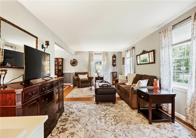 Photo 3 of Single family home for sale at 261 South Ave, Webster, NY 14580 | MLS# R1712745 | Listing updated on 2026-09-13