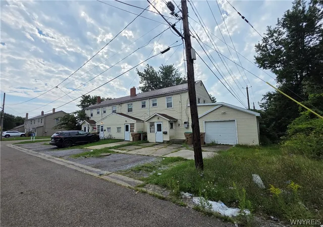 Photo 2 of Multi family home for sale at 24 Windwood, Buffalo, NY 14225 | MLS# B1712728 | Listing updated on 2026-09-09