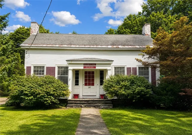 Photo 1 of Single family home for sale at 37 S Main St, New Berlin, NY 13411 | MLS# R1711767 | Listing updated on 2026-09-08