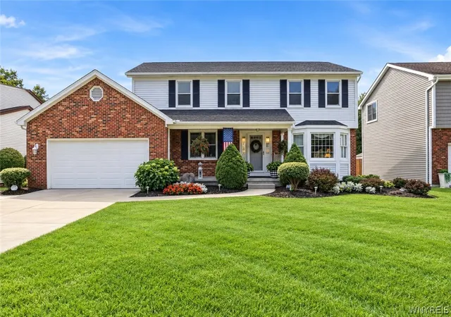 Photo 1 of Sale Pending at 93 Londonderry Ln, Getzville, NY 14068 | MLS# B1712756 | Listing updated on 2026-09-11