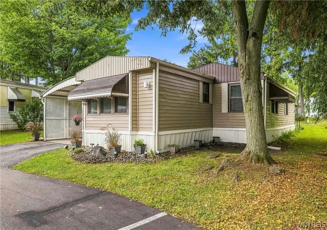 Photo 3 of Manufactured home for sale at 29 Jenny Ct, Buffalo, NY 14225 | MLS# B1712569 | Listing updated on 2026-09-09