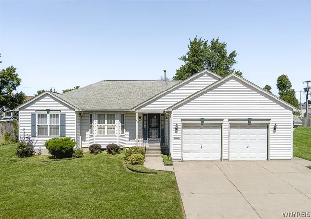Photo 1 of Single family home for sale at 42 Peckham St, Buffalo, NY 14206 | MLS# B1712876 | Listing updated on 2026-09-08
