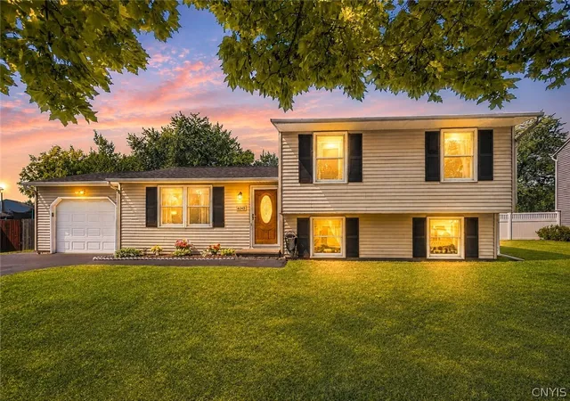 Photo 1 of Sale Pending at 6243 Welland Ln, Cicero, NY 13039 | MLS# S1711533 | Listing updated on 2026-09-11