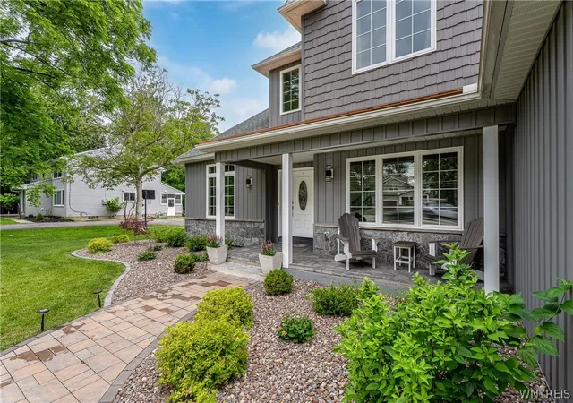 Photo 3 of Single family home for sale at 924 Klein Rd, Buffalo, NY 14221 | MLS# B1712573 | Listing updated on 2026-09-09